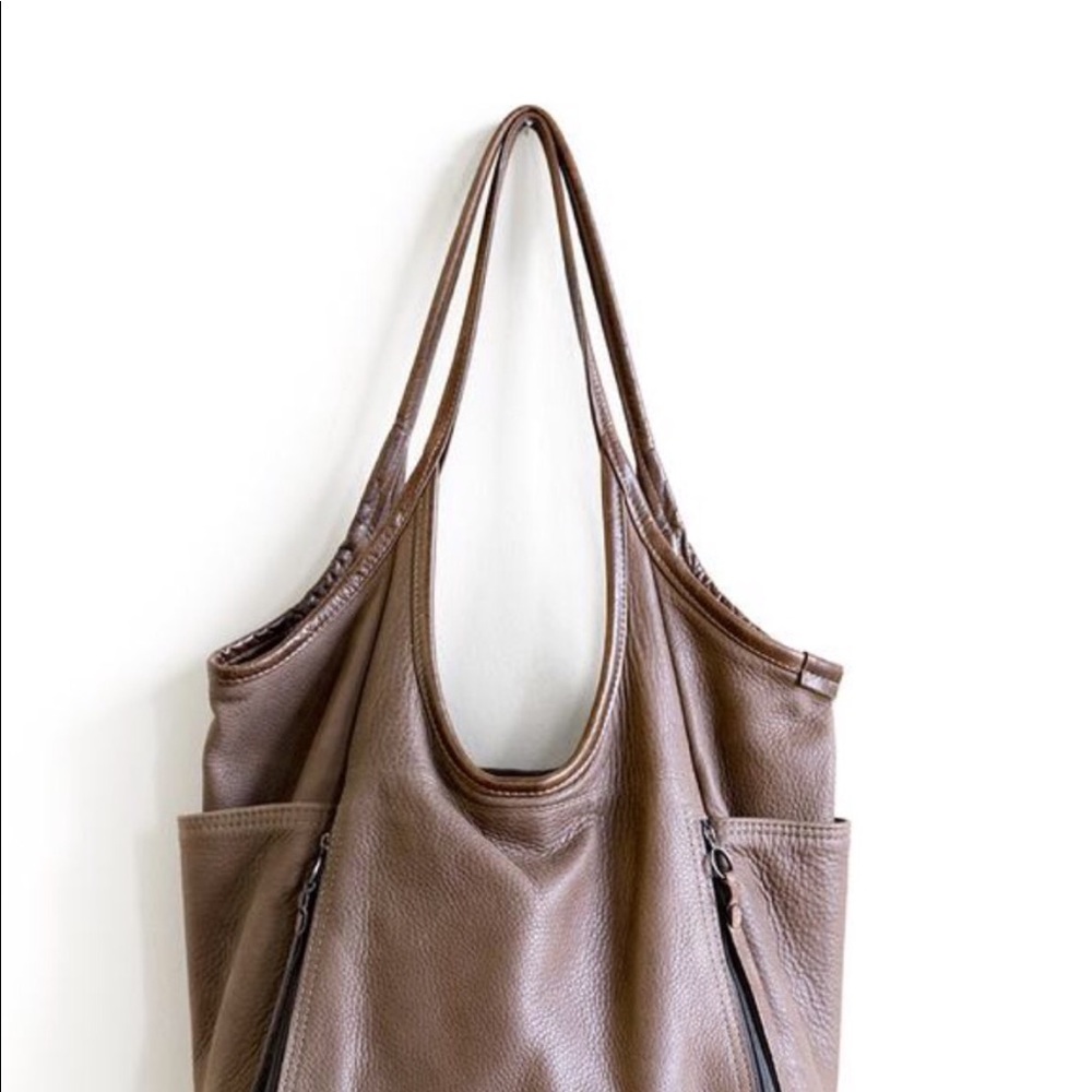 NWT Rough & Tumble Large 5 Pocket Tote Bag Truffle